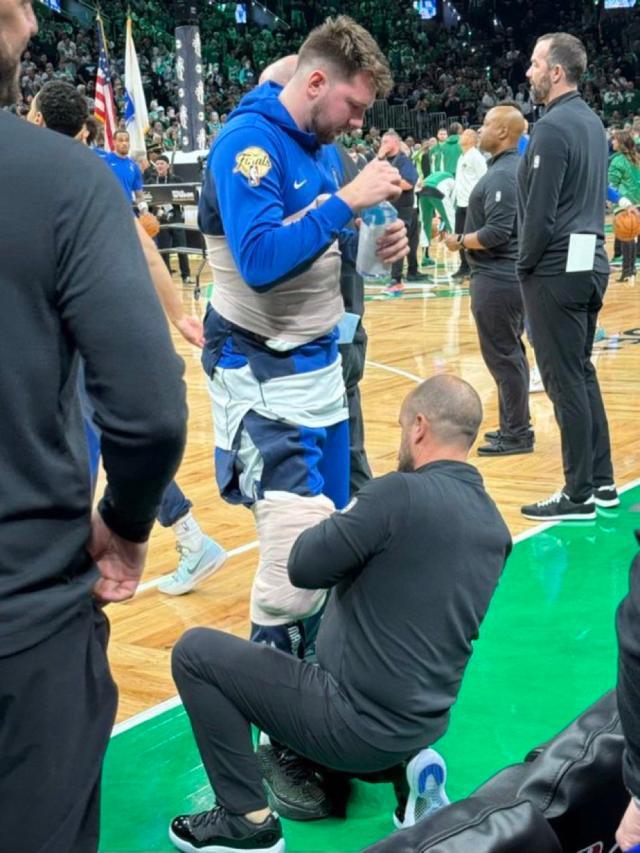 1739156373635081488.jpg GjXwCUUX0AAOJ33.jpg