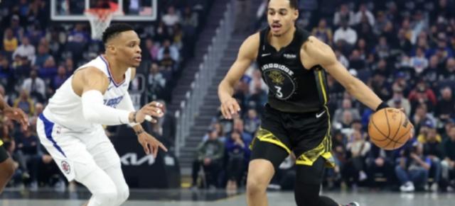 开云官网-0胜4负！引进湖人都唾弃的韦少 快艇后悔了吗？